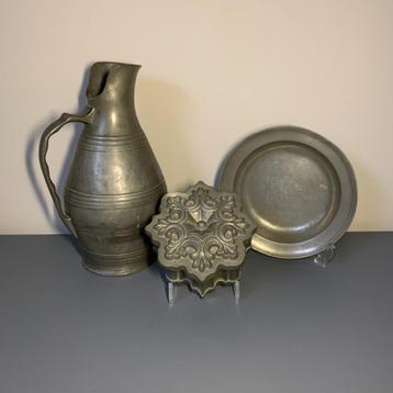 Antiek Tin 3 items Kruik - Bord - Doos beschikbaar voor biedingen