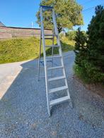 Escabeau de marque SOLIDE 7 marches, Doe-het-zelf en Bouw, Ladders en Trappen, Ophalen, Zo goed als nieuw, Opvouwbaar of Inschuifbaar