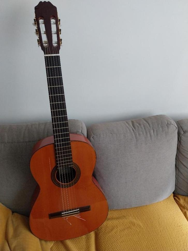 ARIA klassieke gitaar AC35, Muziek en Instrumenten, Snaarinstrumenten | Gitaren | Akoestisch, Gebruikt, Klassieke of Spaanse gitaar