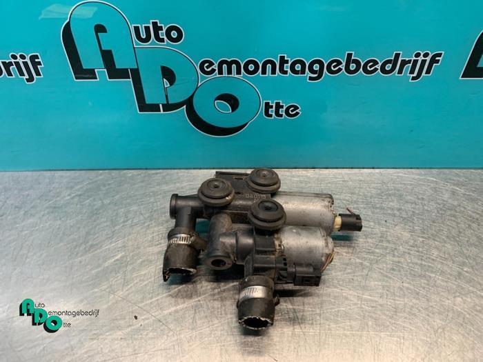 Robinet chauffage électrique d'un BMW 3-Serie (3-Serie 98-), Autos : Pièces & Accessoires, Autres pièces automobiles, BMW, Utilisé