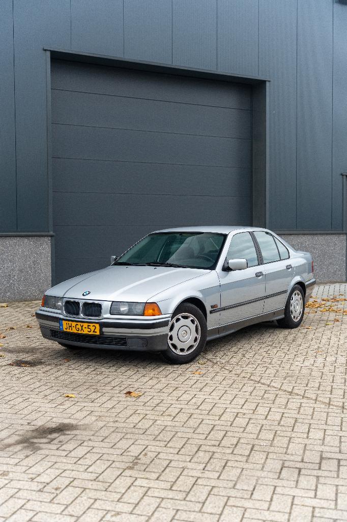 BMW E36 320iA | Roestvrije bodem, Auto's, BMW, Bedrijf, 3 Reeks, ABS, Alarm, Boordcomputer, Centrale vergrendeling, Elektrische buitenspiegels