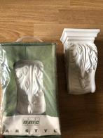 2 decoratieve wandconsoles, Huis en Inrichting, Woonaccessoires | Lijsten, Ophalen