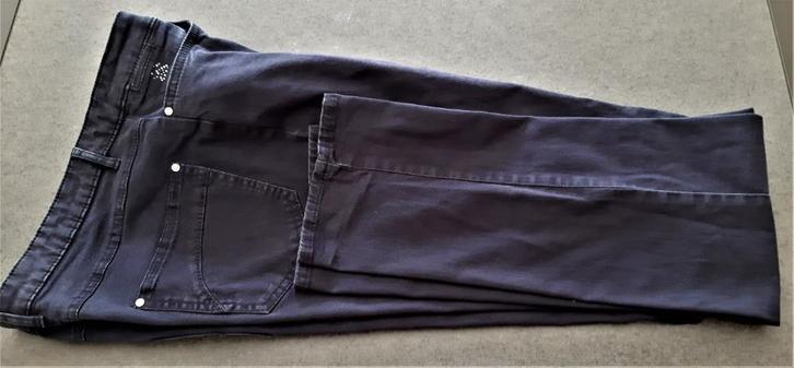 Te koop: Mooie donker blauwe broek van Terre Bleue, 42., Kleding | Dames, Broeken en Pantalons, Gedragen, Maat 42/44 (L), Blauw