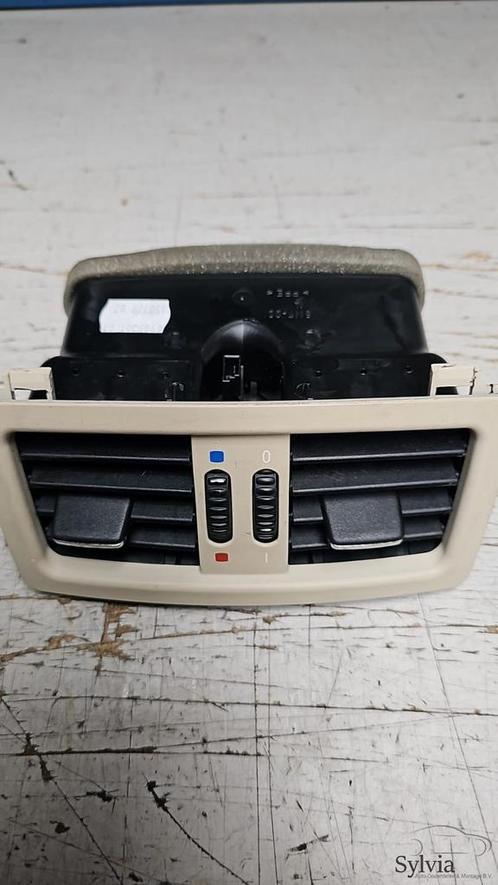 Achterste ventilatierooster luchtrooster middenconsole Beige, Auto-onderdelen, Dashboard en Schakelaars, Gebruikt, Ophalen of Verzenden