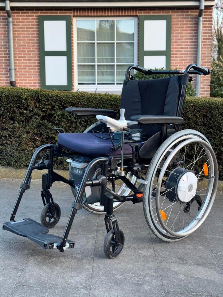 fauteuil roulant Invacare avec assistance électrique e-fix, Divers, Chaises roulantes, Comme neuf, Fauteuil roulant électrique
