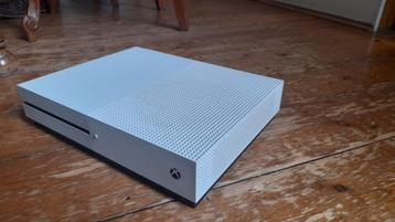 Xbox One S disponible aux enchères