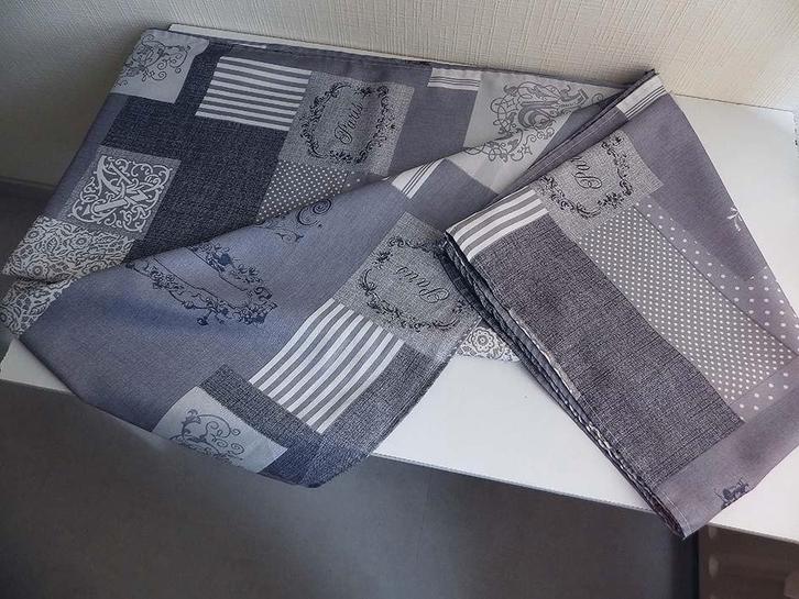 Diverse (Lot) Tafellakens: €.5,00 p/st., Huis en Inrichting, Tafelkleden, Zo goed als nieuw, Rechthoek, Ophalen