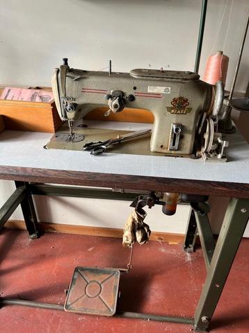 Antieke naaimachine Pfaff, Enlèvement