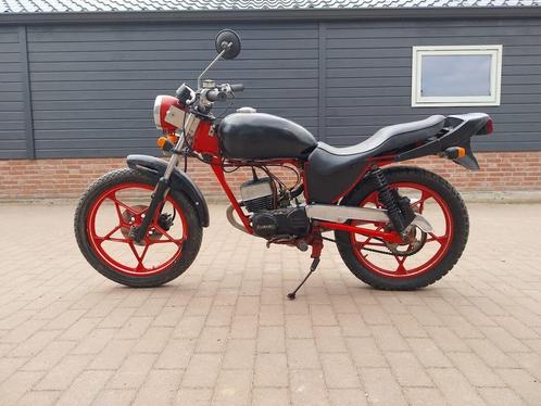 Suzuki ZR 50 sportieve oldtimer brommer klassieker 49cc, Fietsen en Brommers, Brommers | Overige merken, Gebruikt, Ophalen