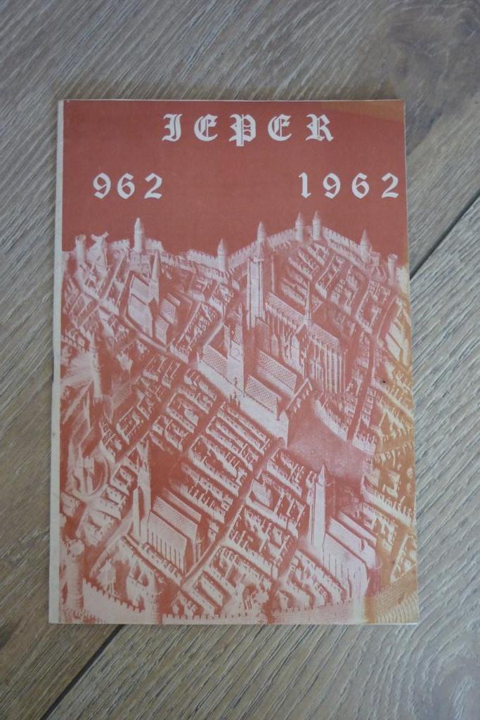 Folder Ieper 962-1962, Boeken, Catalogussen en Folders, Gelezen, Catalogus, Ophalen of Verzenden