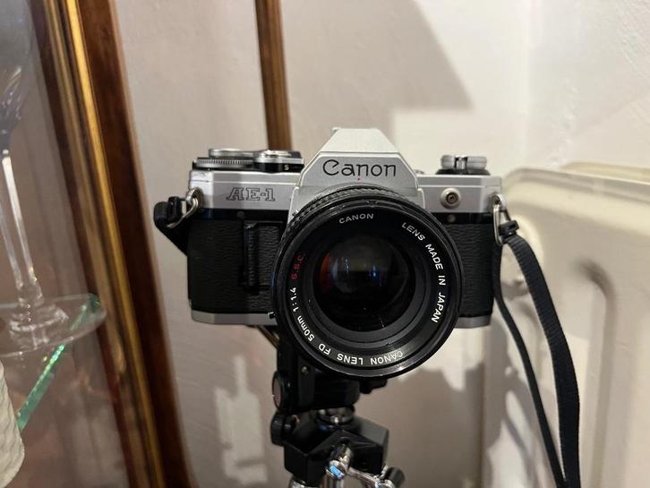 canon ae1+ zeer goede lenzen, Audio, Tv en Foto, Fotocamera's Analoog, Gebruikt, Spiegelreflex, Canon, Ophalen of Verzenden