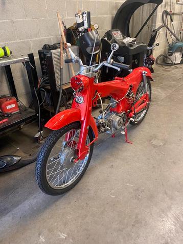 Honda C110 beschikbaar voor biedingen