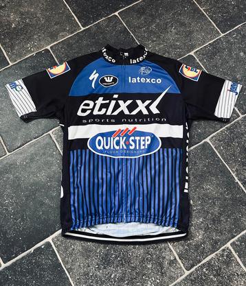 Etixx quick-step wielertrui beschikbaar voor biedingen