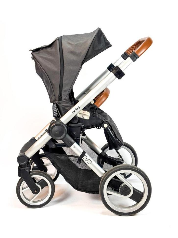 Musty Evo2 Kinderwagen 2 IN 1, Enfants & Bébés, Poussettes & Combinaisons, Comme neuf, Poussette, Mutsy, Voiture duo, Pneus, Avec nacelle