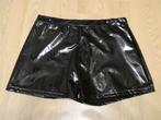 Short Lak PVC Zwart, Kleding | Dames, Ophalen of Verzenden, Zwart, Broekje of Short