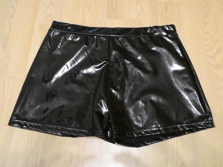 Short Lak PVC Zwart, Kleding | Dames, Ondergoed en Lingerie, Broekje of Short, Zwart, Ophalen of Verzenden