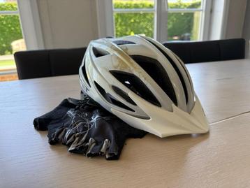 MET - Fiets Helm + Handschoenen beschikbaar voor biedingen