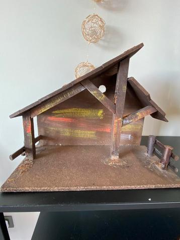 Kerststal (zonder kerstfiguren) beschikbaar voor biedingen