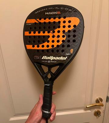 Bullpadel Hack 03 Comfort racket – zo goed als nieuw beschikbaar voor biedingen