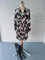 Robe chemisier à imprimé fleuri XS, Vêtements | Femmes, Robes, Noir, Taille 34 (XS) ou plus petite, Enlèvement ou Envoi, Longueur genou