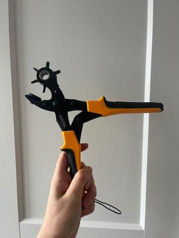 Nieuw – Gaatjesmaker Solid Stock beschikbaar voor biedingen