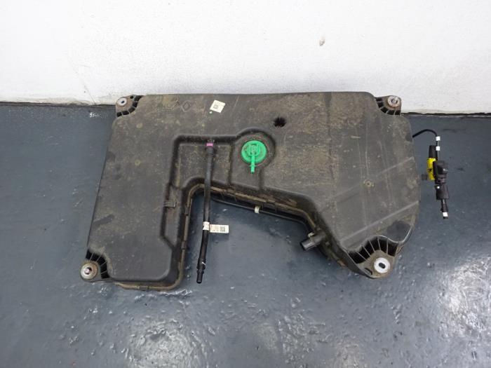 Réservoir Adblue d'un Renault Espace, Autos : Pièces & Accessoires, Systèmes à carburant, Renault, Utilisé, 3 mois de garantie