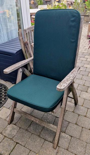 3 Teak stoelen verstelbaar en opvouwbaar inclusief kussen beschikbaar voor biedingen