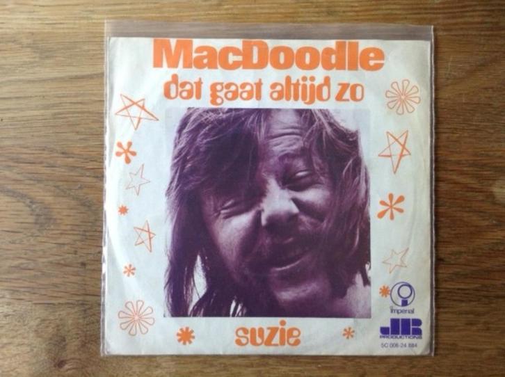 single macdoodle, CD & DVD, Vinyles Singles, Single, En néerlandais, 7 pouces, Enlèvement ou Envoi