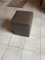 Grijze poef, Ophalen, Minder dan 50 cm, Zo goed als nieuw, Rechthoekig