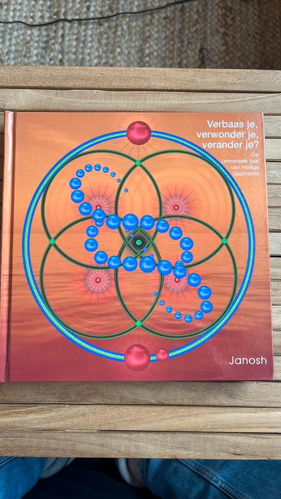 Janosh - Verbaas je, verwonder je, verander je?, Boeken, Esoterie en Spiritualiteit, Zo goed als nieuw, Ophalen of Verzenden