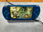 Psp 3000 + micro sd 32gb  + jeux + chargeur, Games en Spelcomputers, Ophalen of Verzenden, Zo goed als nieuw, PSP