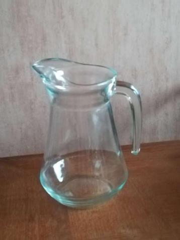 Glazen schenkkan of waterkan 1.5 liter beschikbaar voor biedingen