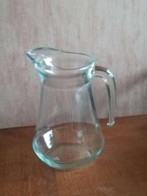 Glazen schenkkan of waterkan 1.5 liter, Huis en Inrichting, Keuken | Servies, Gebruikt, Overige typen, Effen, Glas, Ophalen of Verzenden
