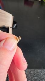 Single stud 4 mm 14 karaat goud, Handtassen en Accessoires, Oorbellen, Ophalen, Goud, Goud