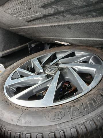 Michelin band met VW velg beschikbaar voor biedingen