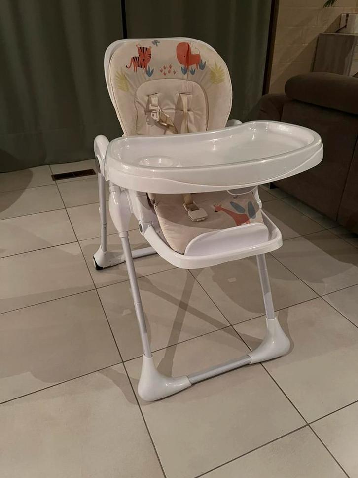 Kinderstoel en GRATIS babyspullen!, Kinderen en Baby's, Kinderstoelen, Gebruikt, Inklapstoel, Afneembaar eetblad, Gordel(s), Ophalen