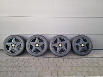 Ferrari 348 velgen beschikbaar voor biedingen