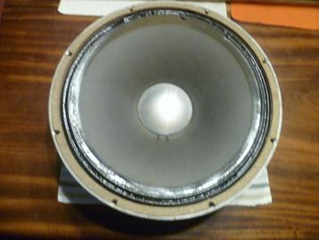 jbl d130F beschikbaar voor biedingen