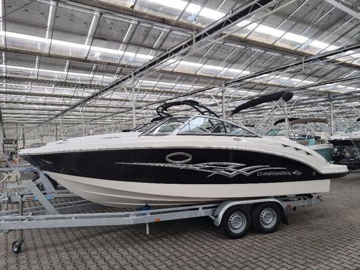 Chaparral 224 Sunesta van 2009 Mercruiser 350 MAG MPI 300PK, Sports nautiques & Bateaux, Speedboat, Comme neuf, 6 mètres ou plus