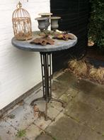 Statafel met houten blad bekleed met dik lood., Ophalen