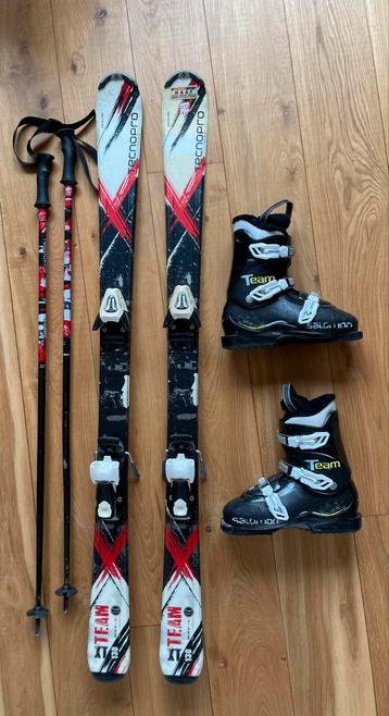 Skis 130cm/batons/chaussures enfant