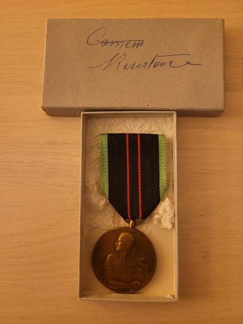 1 médaille d'honneur Médaille - BELGIQUE médaille RESISTERE, Collections, Objets militaires | Général, Armée de terre, Enlèvement ou Envoi