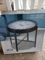 Klok bijzettafeltje, Ophalen, Zo goed als nieuw
