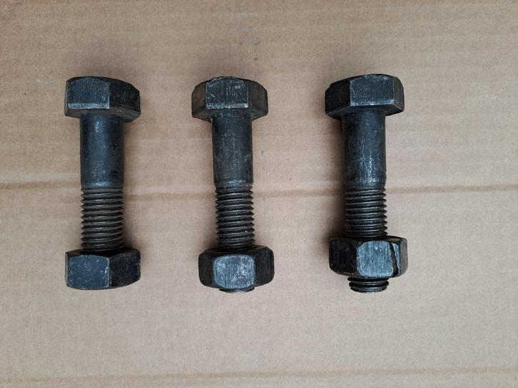 Zware ijzeren bouten met moer, Doe-het-zelf en Bouw, IJzerwaren en Bevestigingsmiddelen, Zo goed als nieuw, Bouten of Moeren, 50 tot 100 mm