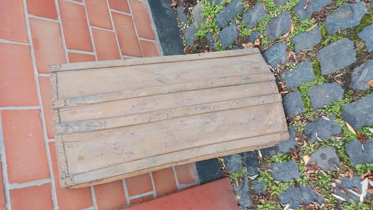 LINNENKOFFER. Heel oud.Te restaureren, Antiek en Kunst, Antiek | Meubels | Kasten, Ophalen