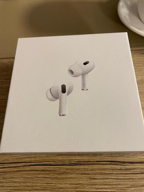 Apple Airpods Pro 2nd gen. - nieuw en compleet in de doos, Telecommunicatie, Mobiele telefoons | Oordopjes, Zo goed als nieuw