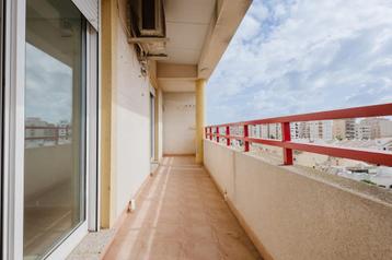 Vakantie appartement te koop met zwembad in Nueva Torrevieja beschikbaar voor biedingen