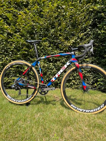 Trek Boone, Enlèvement, Neuf