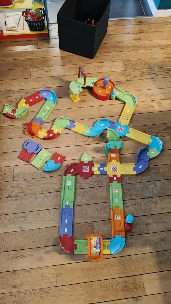 Set de rails Vtech et tutut bolides & animaux, Enfants & Bébés, Jouets | Vtech, Utilisé, 2 à 4 ans, Enlèvement