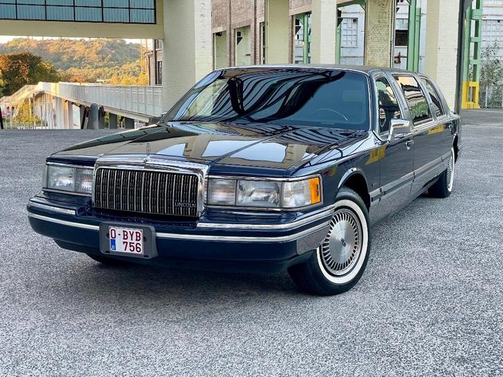 Town car limousine v8 édition st-tropez, Auto's, Lincoln, Bedrijf, Town Car, Benzine, Overige carrosserie, 4 deurs, Automaat, Blauw